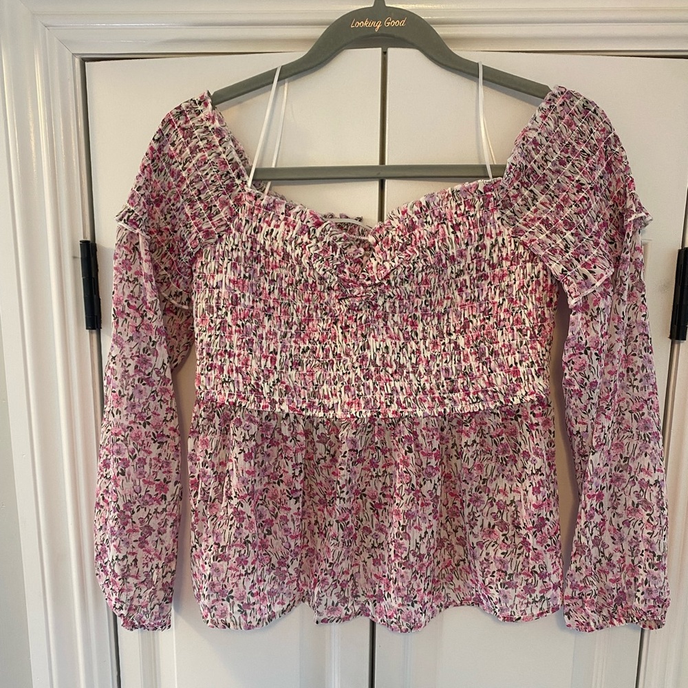 NWT! Gorgeous floral off the shoulder top